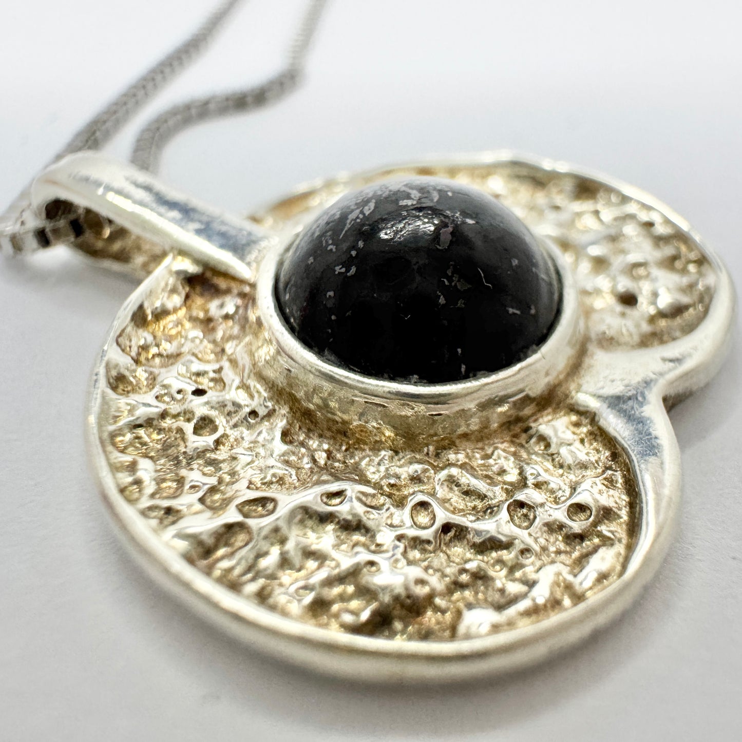 Ove Nordström, Sweden 1984. Vintage Sterling SIlver Syenite Pendant Necklace.