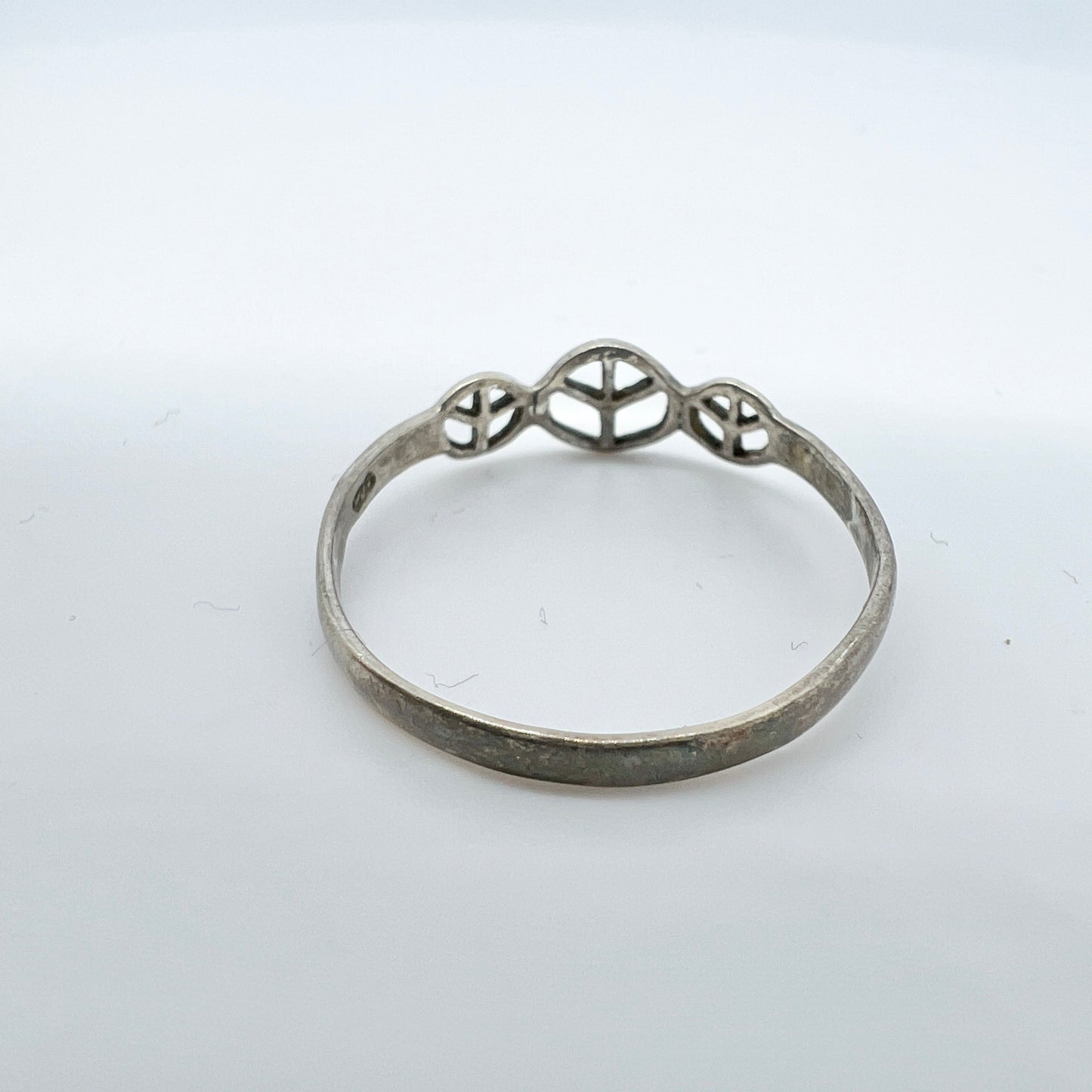 Vintage 1960-70s Sterling Silver Hippie Peace Sign Ring.