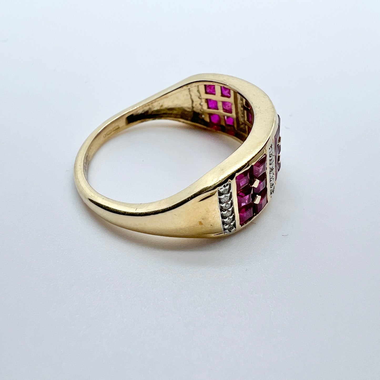 Vintage 14k Gold Diamond Synthetic Sapphire Ring.