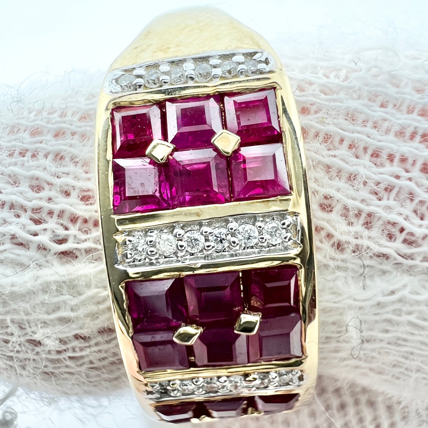 Vintage 14k Gold Diamond Synthetic Sapphire Ring.