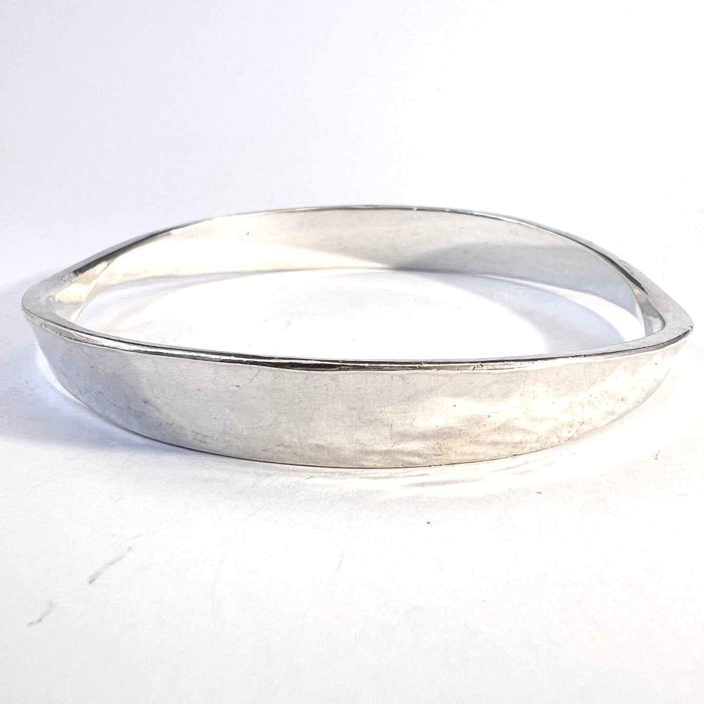 Martin Öhman, Sweden. Vintage Sterling Silver Bangle Bracelet. Original Box.