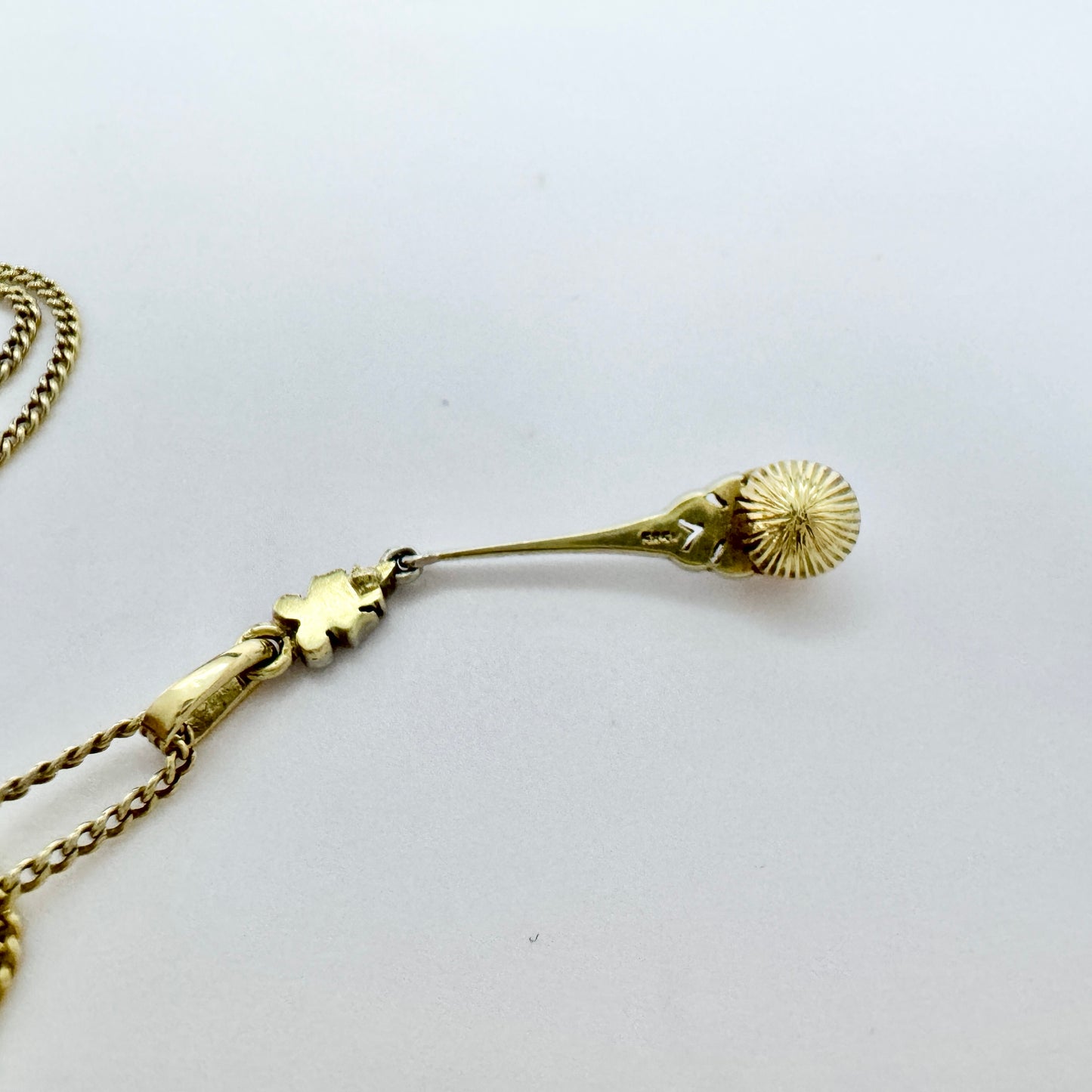 Early 1900s. Vintage / Antique 14k Gold Pearl Pendant Necklace.