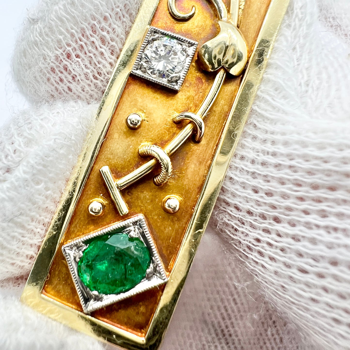 Vintage c 1930. Art Deco 14k Gold Diamond Emerald Brooch Pin.