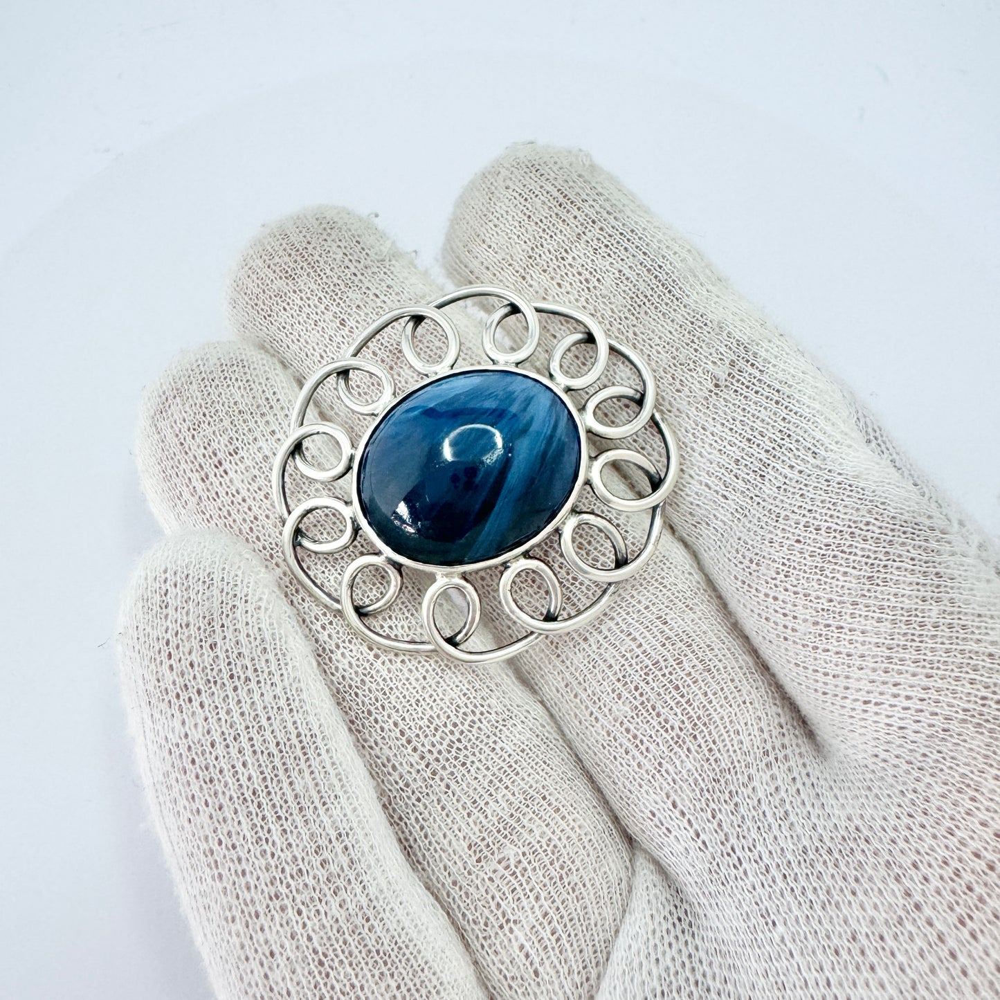 Mossbäck & Lindgren, Sweden 1954. Vintage Sterling Silver Bergslagen-stone Brooch.