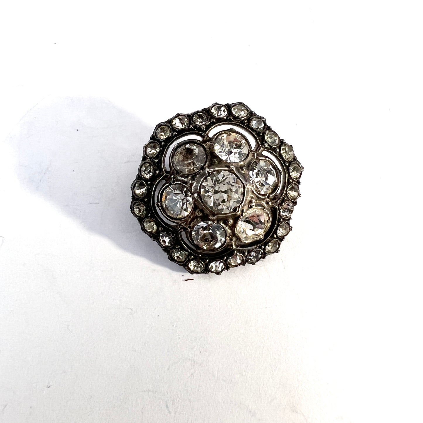 Vintage c 1930s. Solid 935 Sterling Silver Paste Stone Brooch.