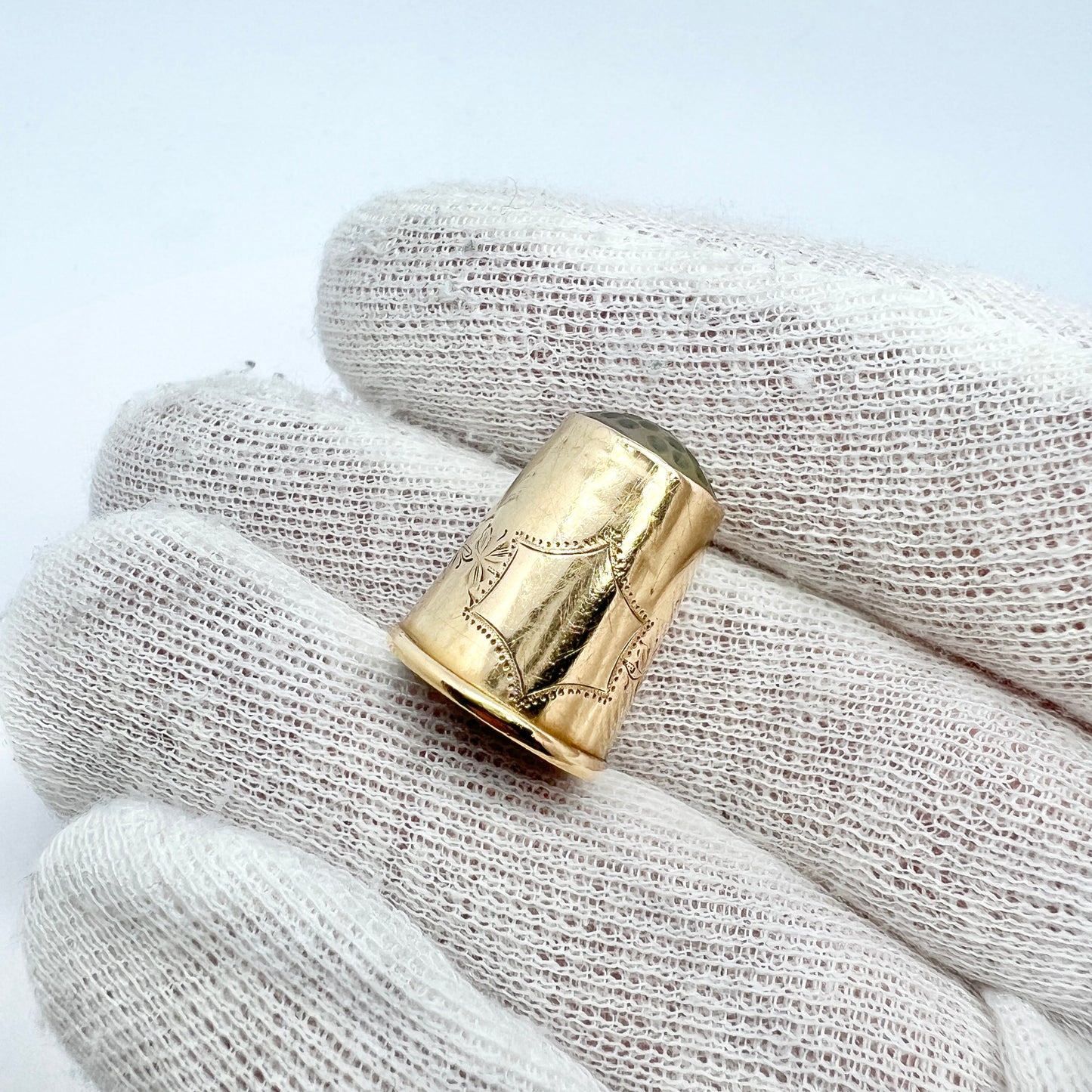 G Dahlgren, Sweden 1901 Antique 18K Gold Thimble
