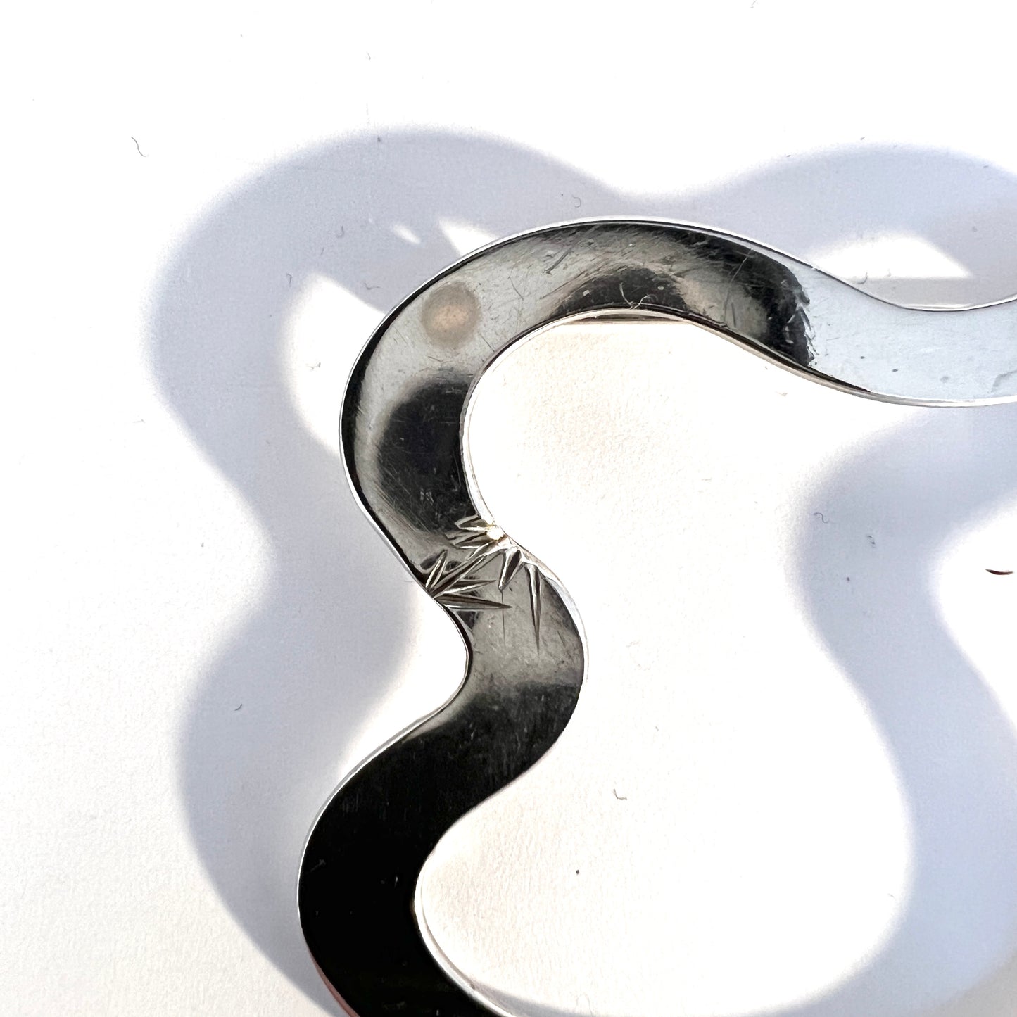 Owe Johansson, Sweden. Vintage Sterling Silver Modernist Brooch. Signed.