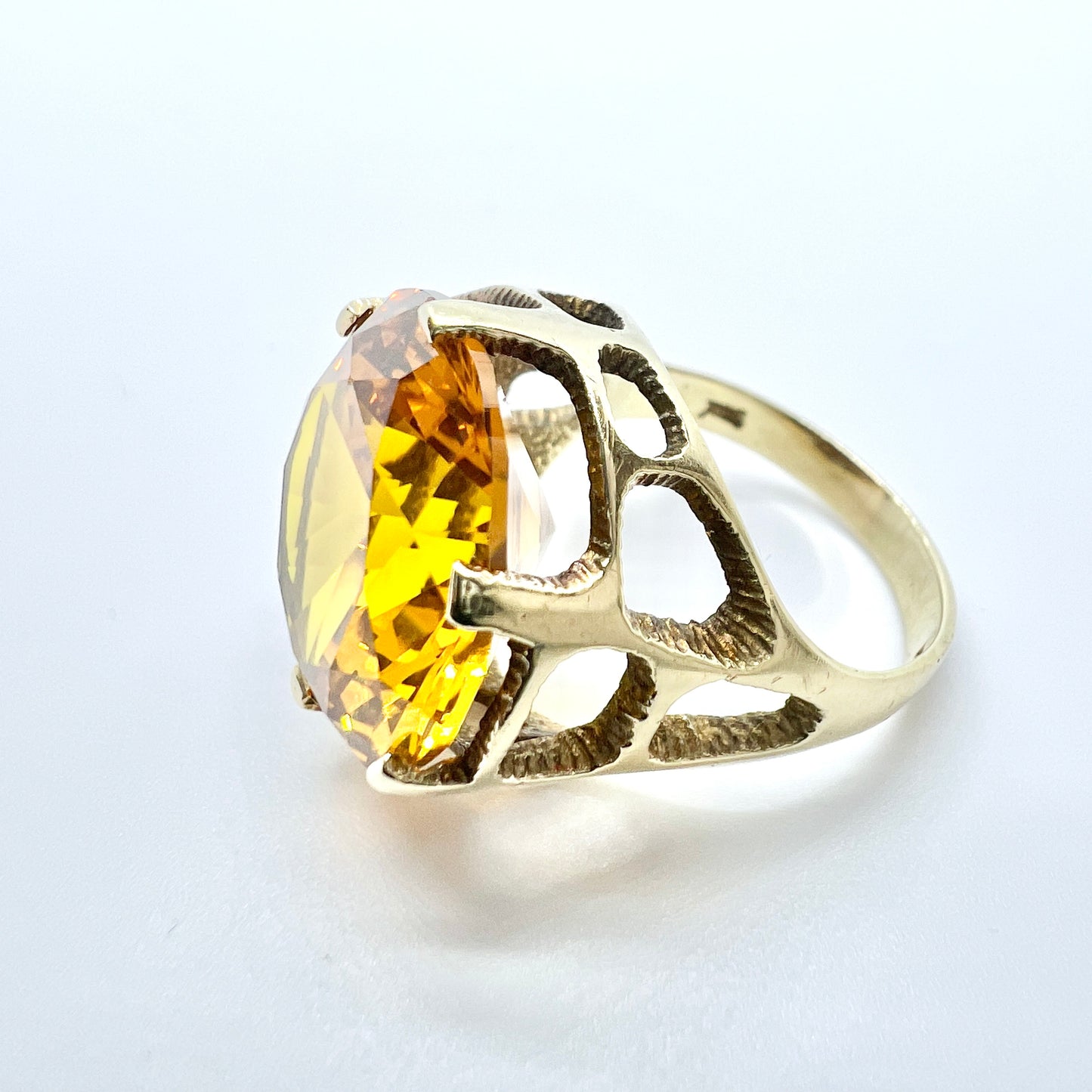 Vintage 1960-70s. Bold 14k Gold Citrine Cocktail Ring.