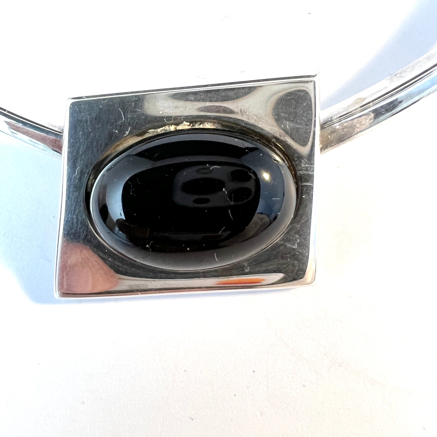 Pär Norling, Exign, Sweden Vintage Sterling Silver Onyx Neck Ring.
