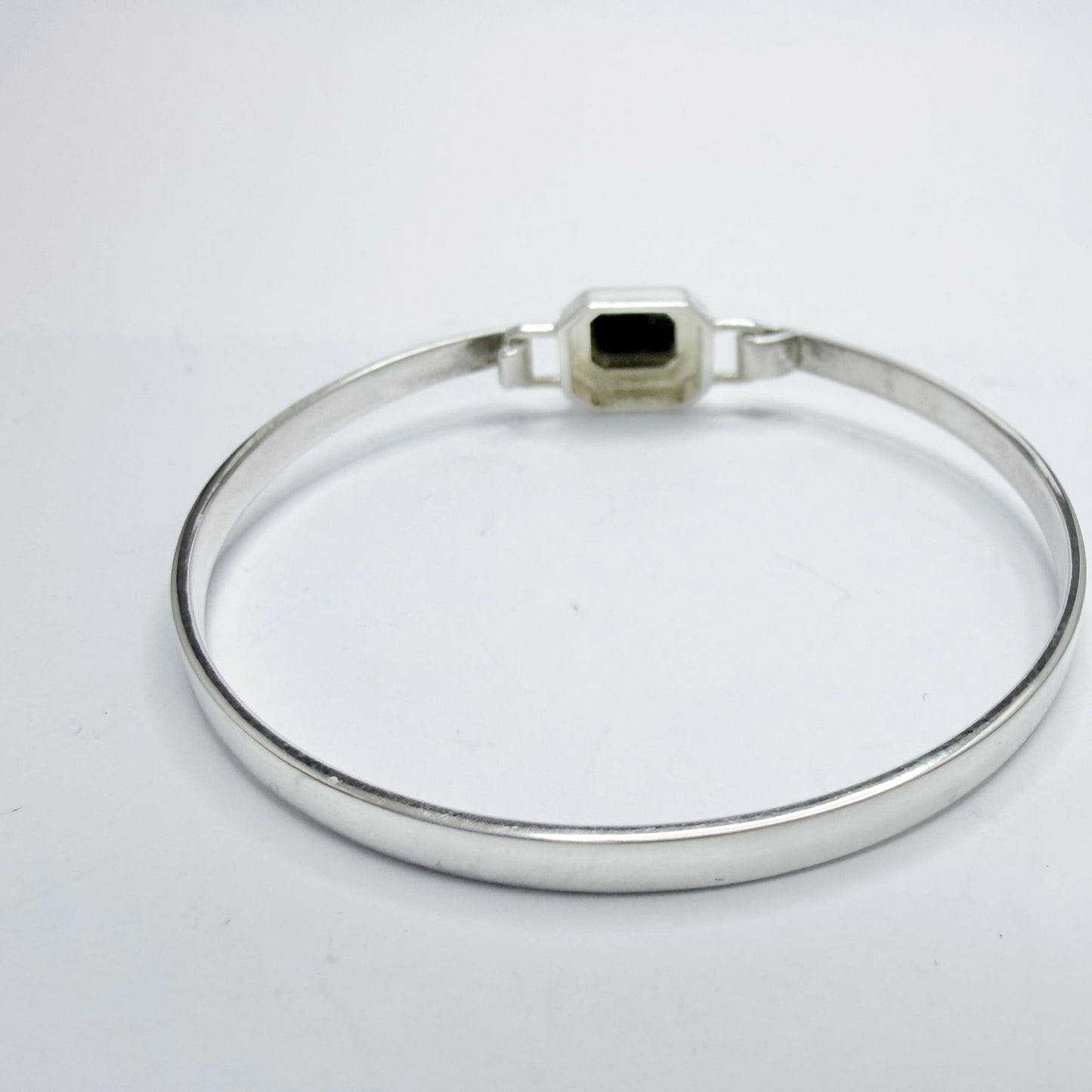 Vintage Sterling Silver Onyx Hinged Bangle Bracelet.