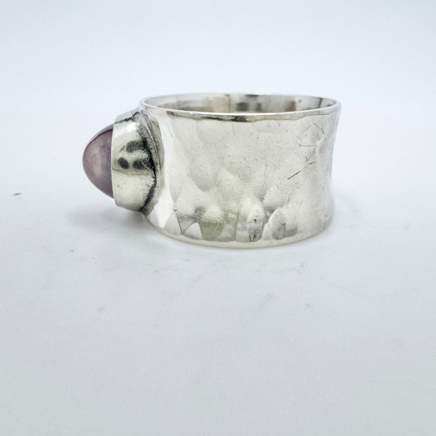 Valiokoru Laila Tavilehto, Finland 1962. Vintage Solid Silver Rose Quartz Ring.