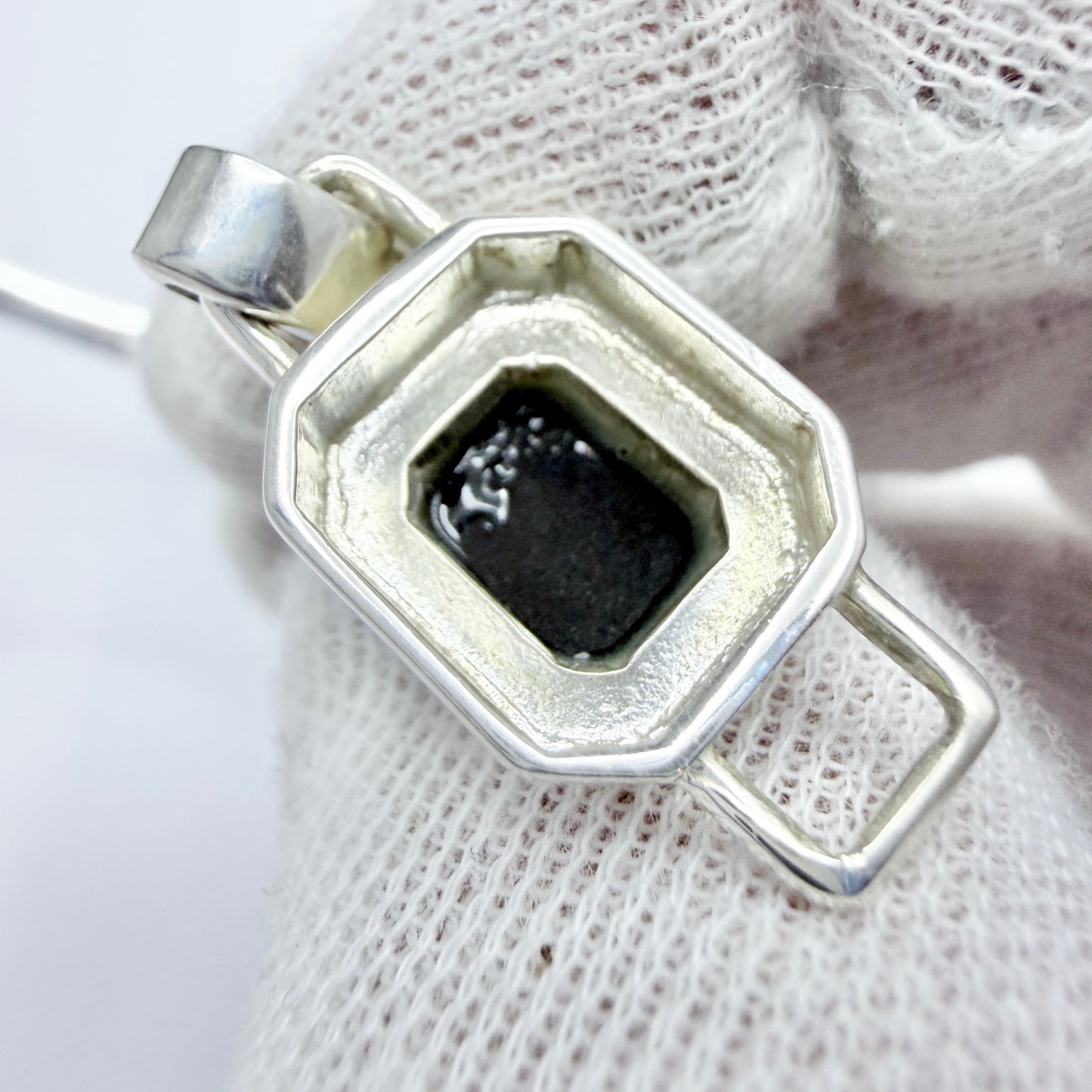 Vintage Sterling Silver Onyx Hinged Bangle Bracelet.