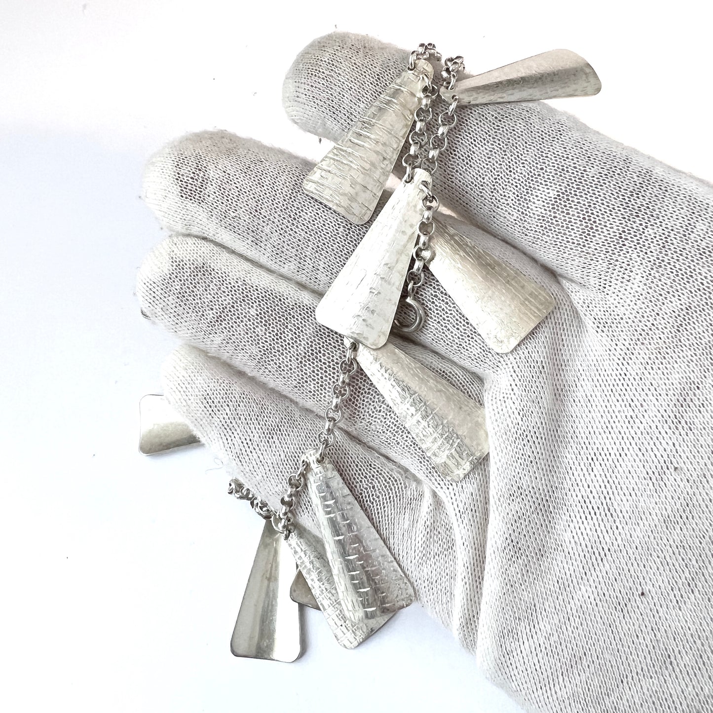 Vintage 1960-70s. Vintage Modernist Sterling Silver Necklace.