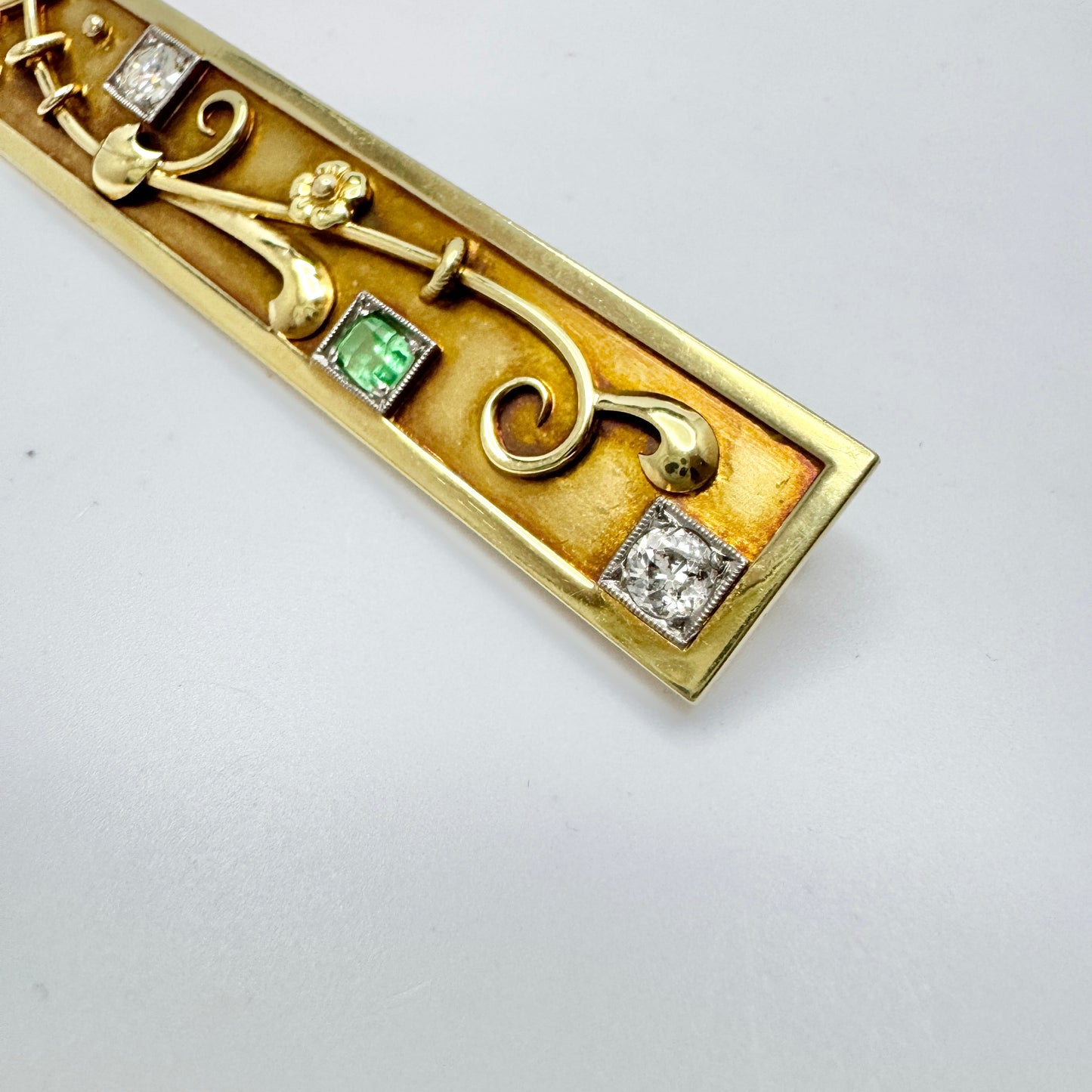 Vintage Art Deco 14k Gold Diamond Emerald Brooch Pin