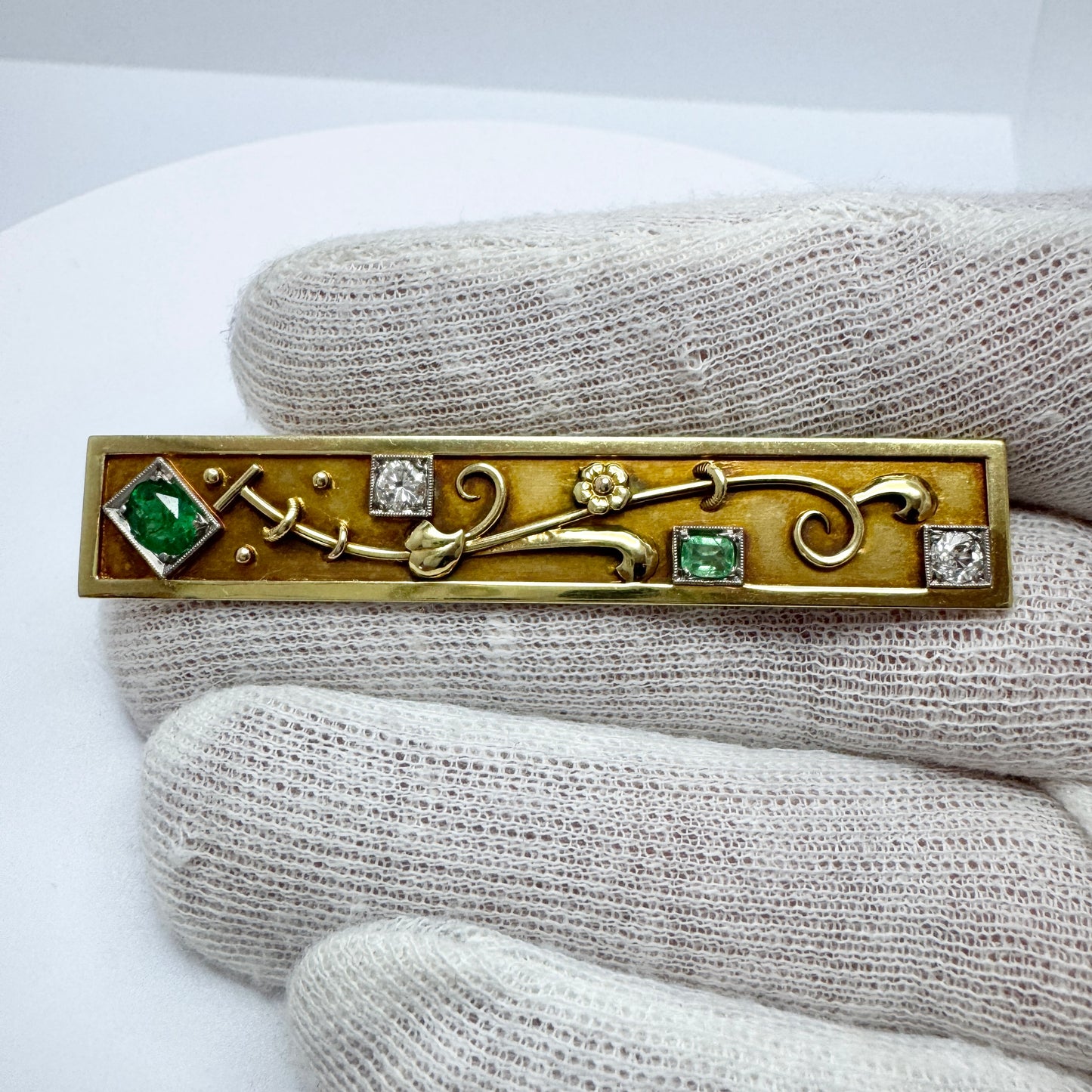 Vintage Art Deco 14k Gold Diamond Emerald Brooch Pin