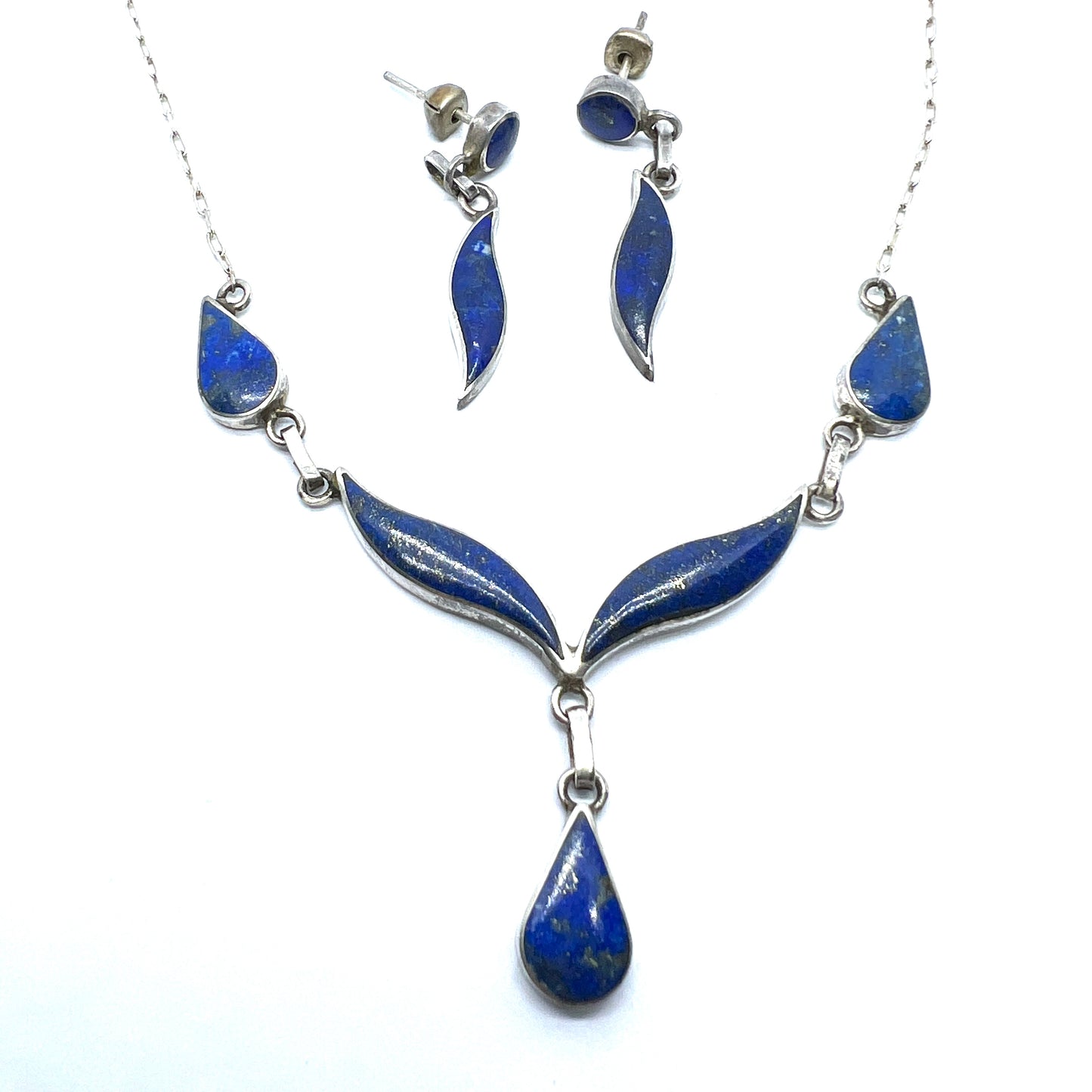 Vintage 970 / 900 Solid Silver Lapis Lazuli Necklace and Earrings.