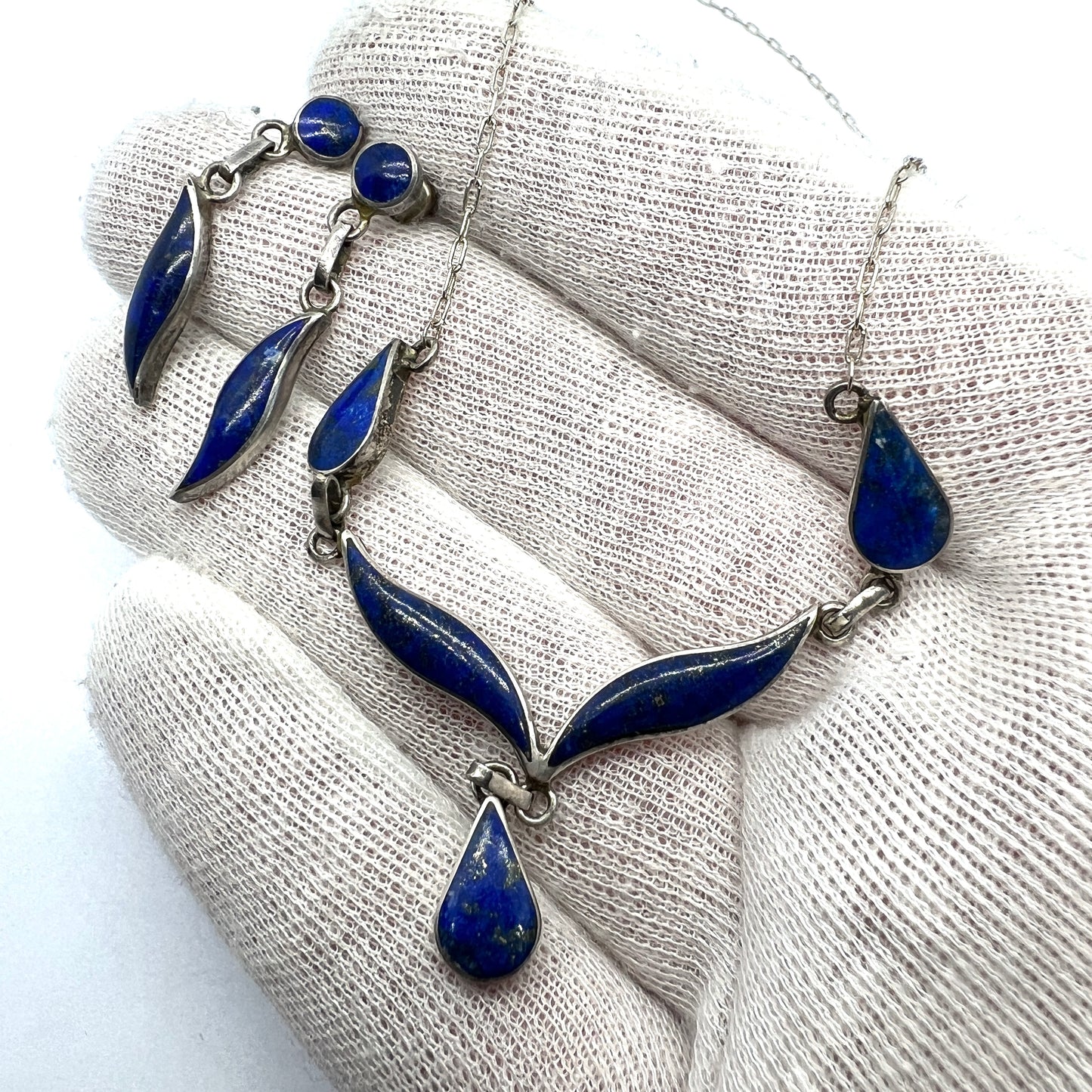 Vintage 970 / 900 Solid Silver Lapis Lazuli Necklace and Earrings.