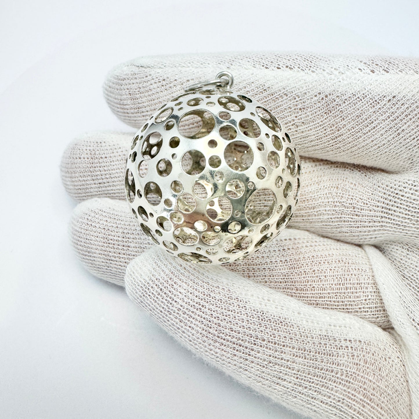 Liisa Vitali for N Westerback, Finland 1974. Large Vintage Sterling Silver Sphere Pendant