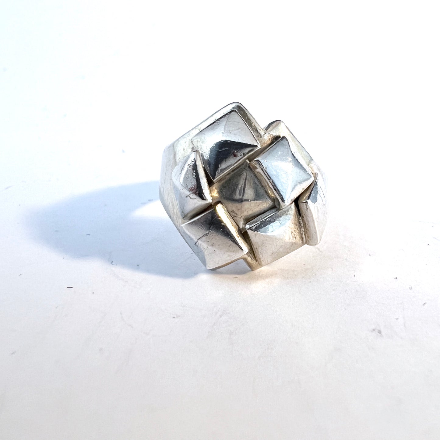 Claes E Giertta, Sweden. Vintage Sterling Silver Ring. Signed.