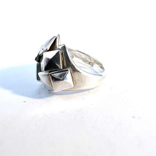 Claes E Giertta, Sweden. Vintage Sterling Silver Ring. Signed.