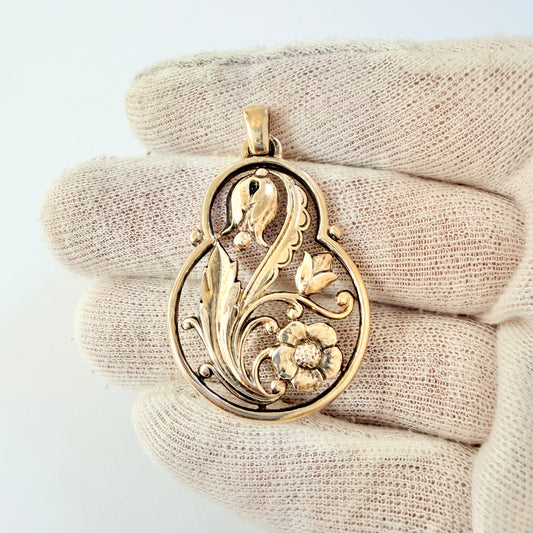 G Dahlgren, Sweden c 1950. Vintage Floral Gilt Solid SIlver Pendant.
