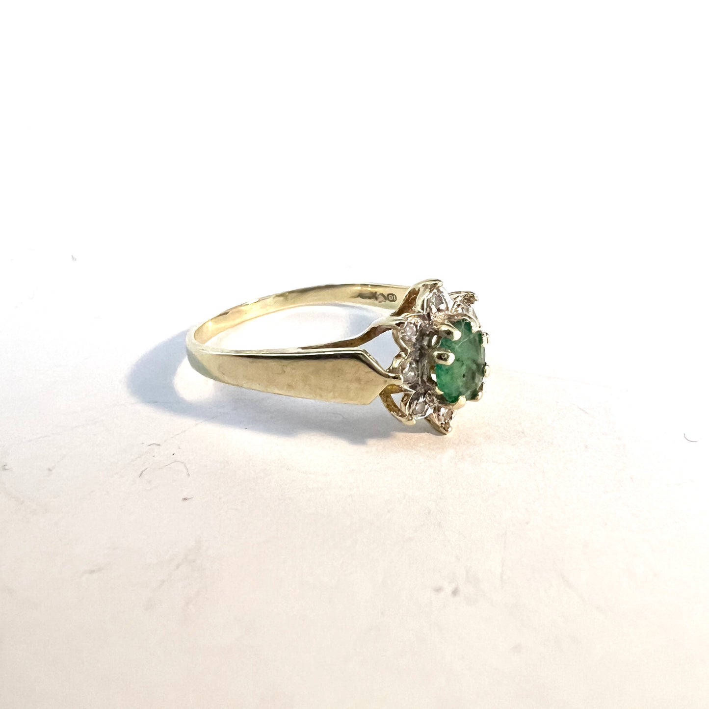 Finland c 1950s. Vintage 14k Gold Emerald Diamond Ring.