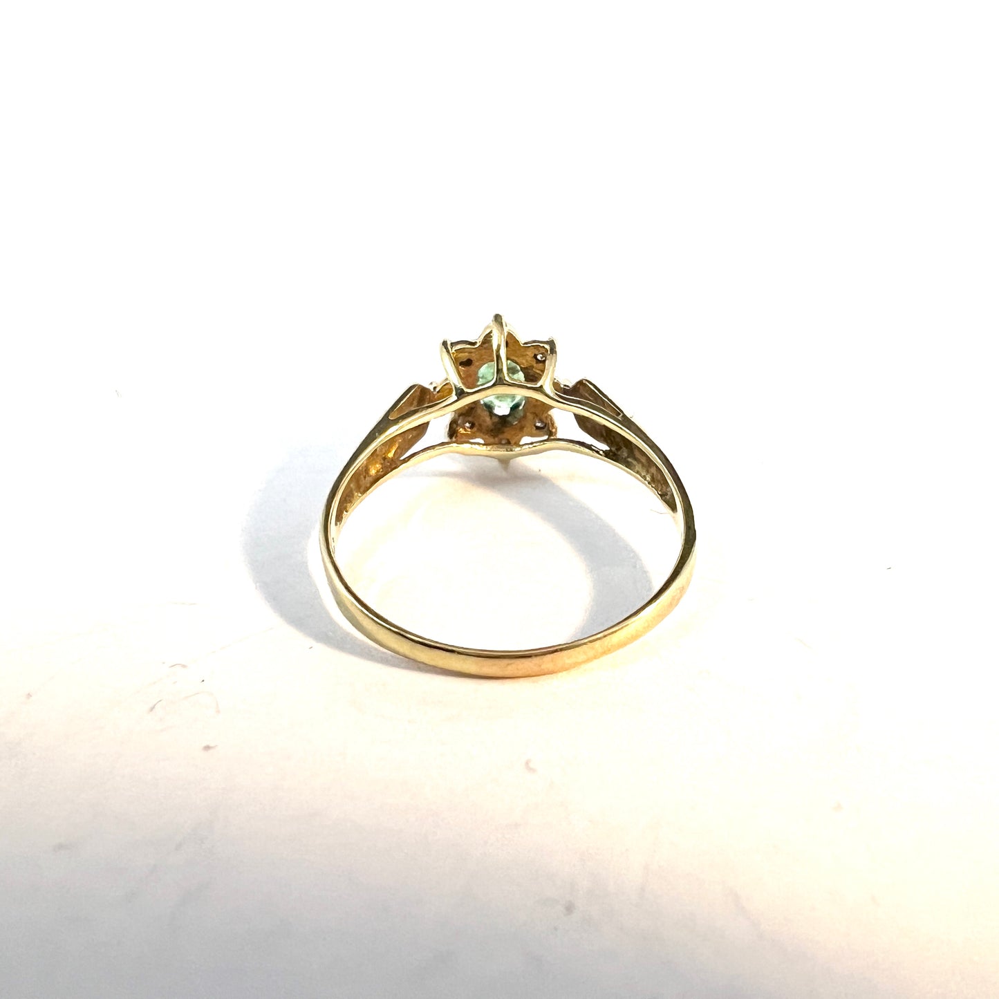 Finland c 1950s. Vintage 14k Gold Emerald Diamond Ring.