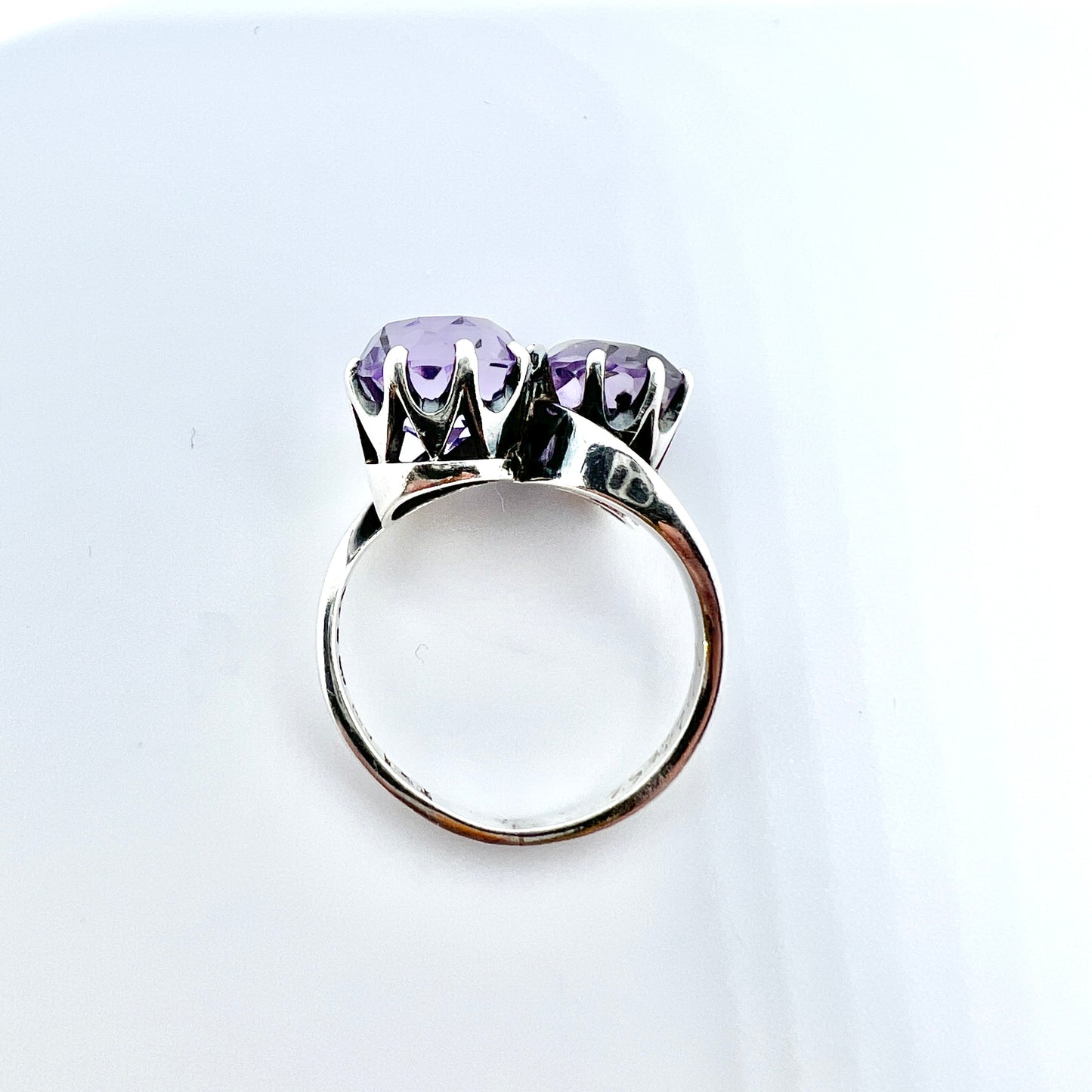 E Ferlin, Sweden 1944. Vintage War-time Toi et Moi Solid Silver Amethyst Ring.