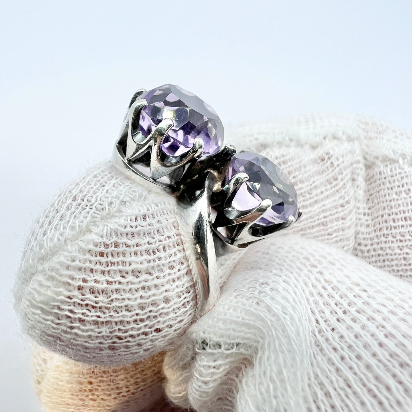 E Ferlin, Sweden 1944. Vintage War-time Toi et Moi Solid Silver Amethyst Ring.