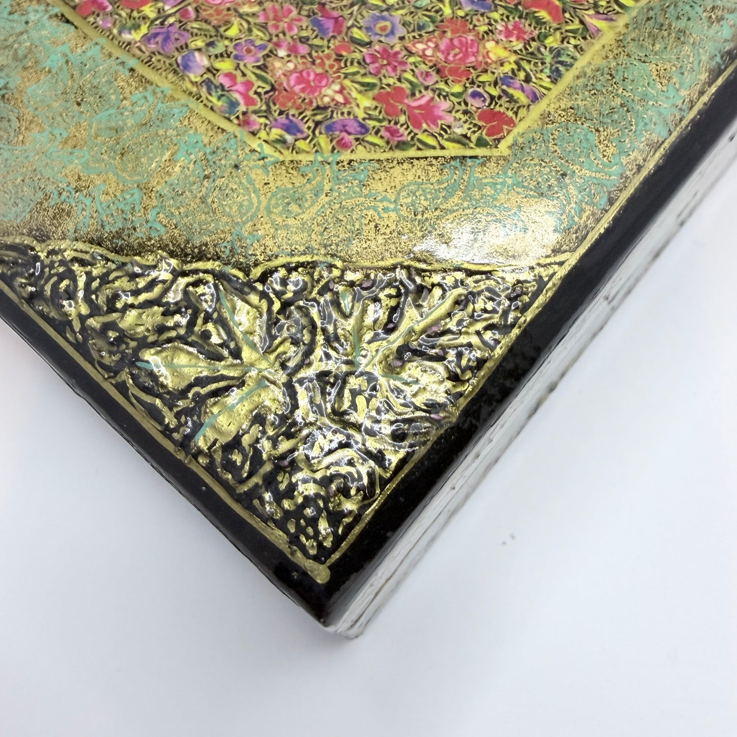Kashmir, India. Vintage Paper Mache Jewelry Box.