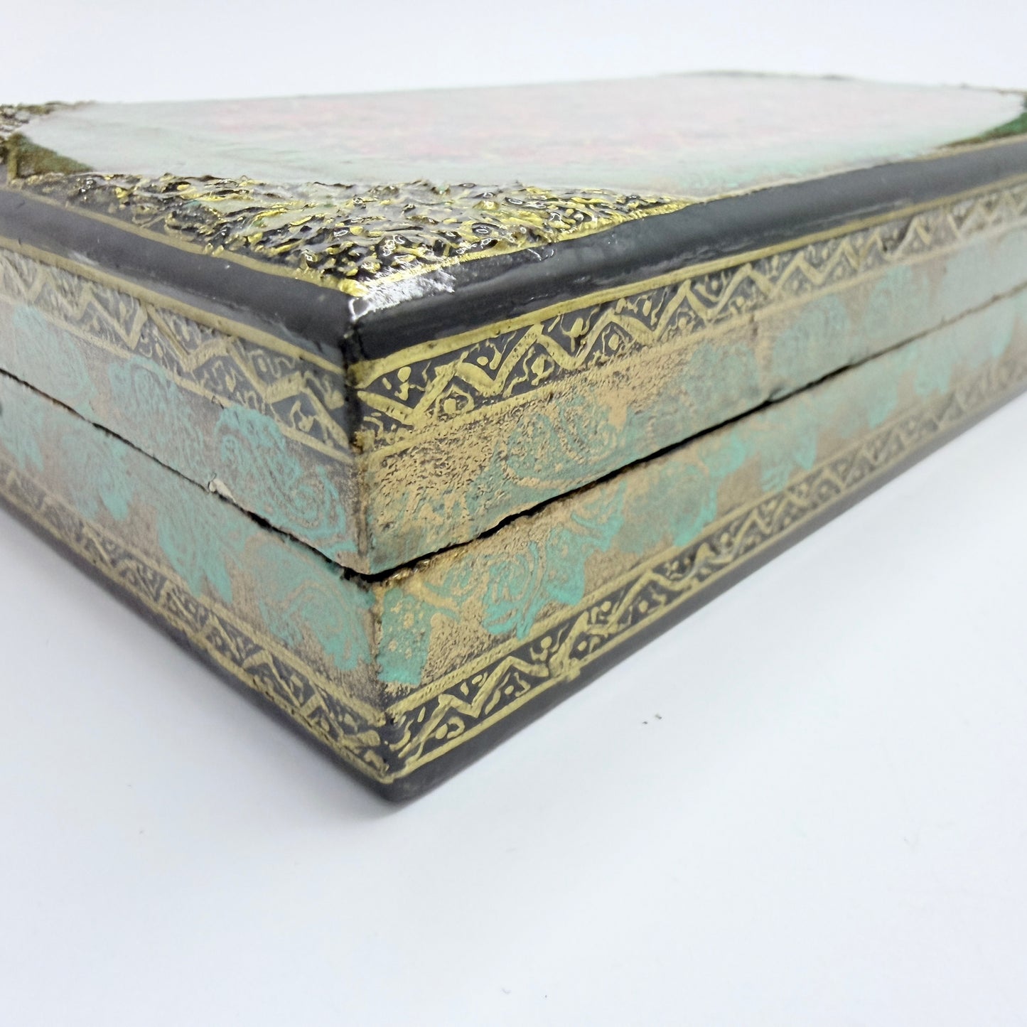 Kashmir, India. Vintage Paper Mache Jewelry Box.