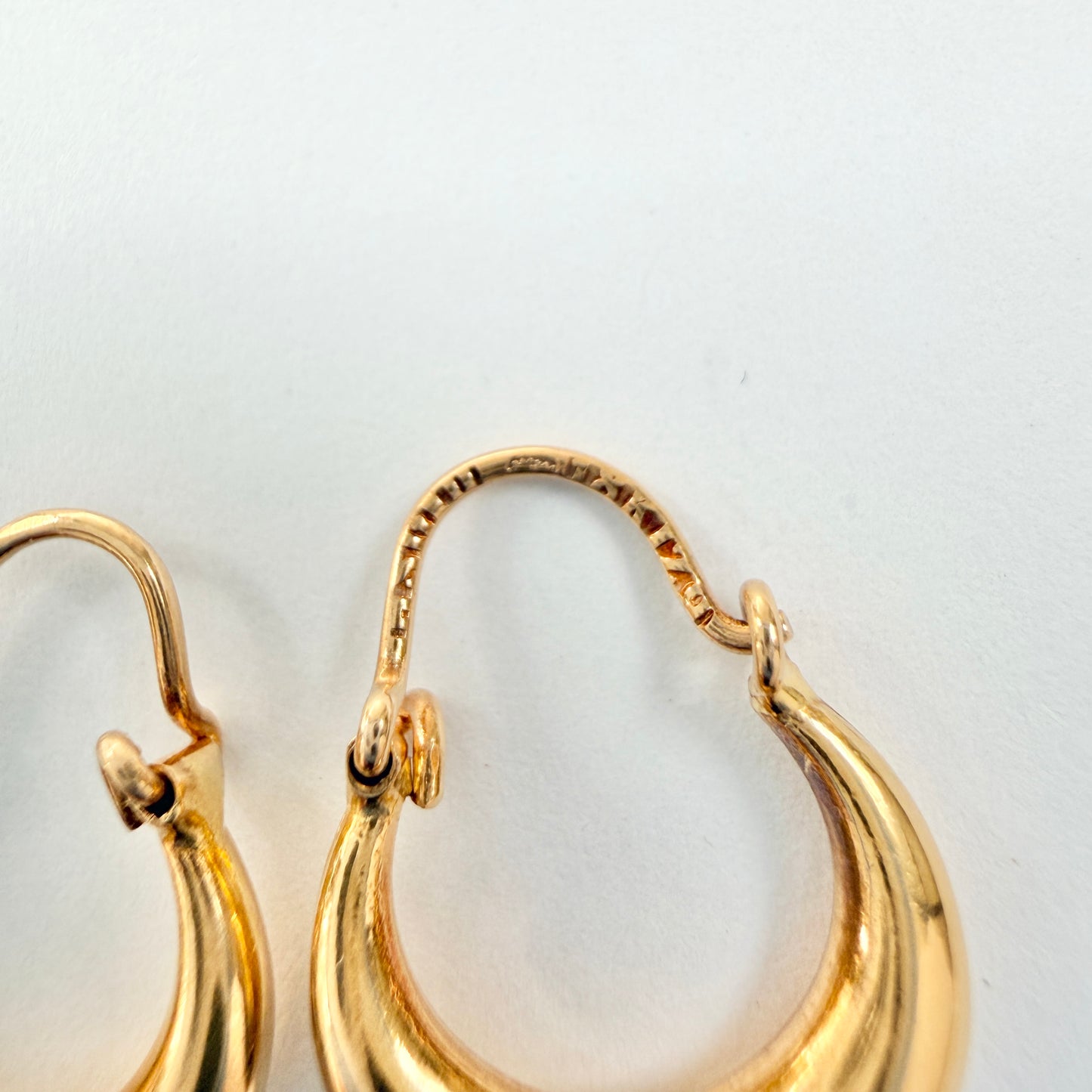 Hedberg, Sweden 1974. Vintage 18k Gold Earrings.