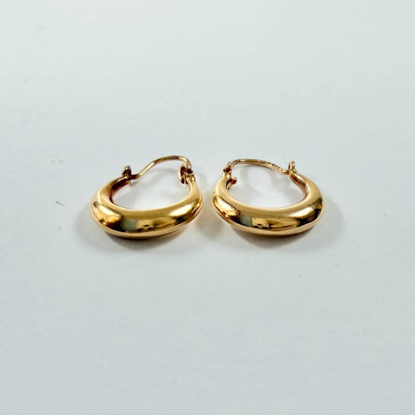 Hedberg, Sweden 1974. Vintage 18k Gold Earrings.