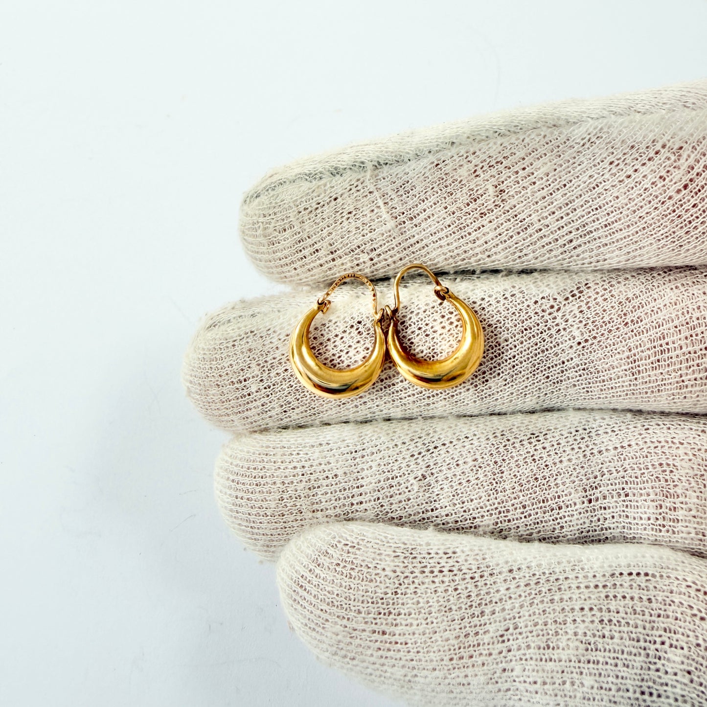 Hedberg, Sweden 1974. Vintage 18k Gold Earrings.