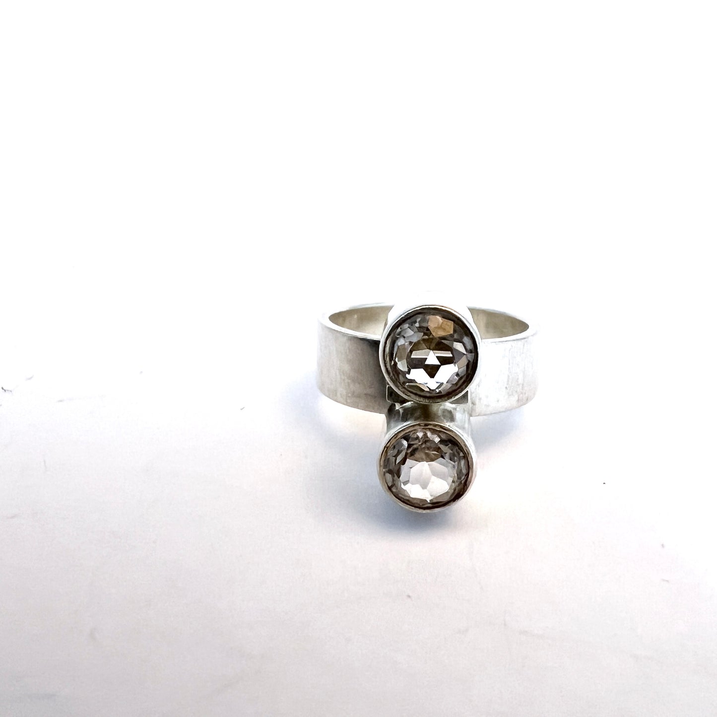 Elis Kauppi, Kupittaan Kulta Finland 1960s Modernist Sterling Silver Rock Crystal Pinky Ring