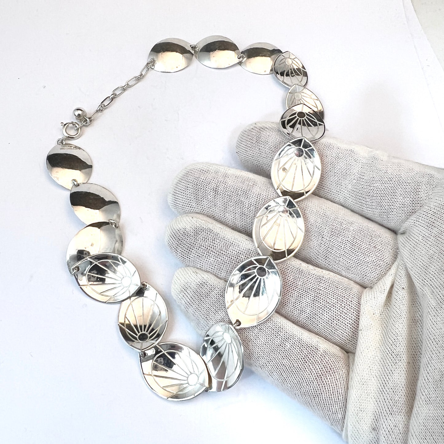 Kaplan, Stockholm 1953. Vintage Mid-century Modern Sterling Silver Necklace.