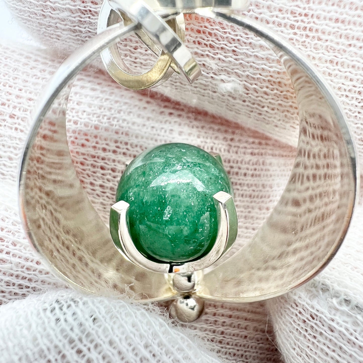 Elis Kauppi, Kupittaan Kulta Finland 1960s. Sterling Silver Spinning Aventurine Ball Pendant.