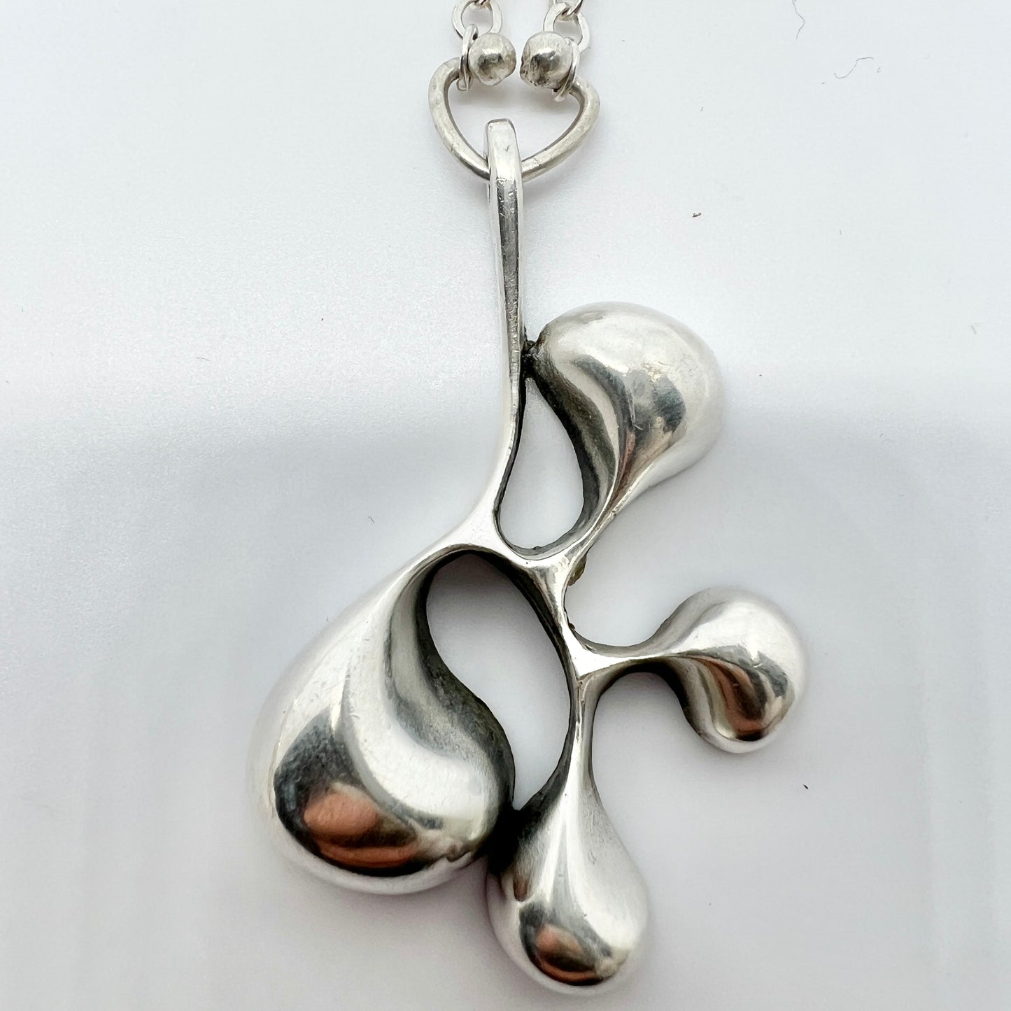 Karl Laine for Sten & Laine, Finland 1976. Vintage Sterling Silver Pendant Necklace. Signed.