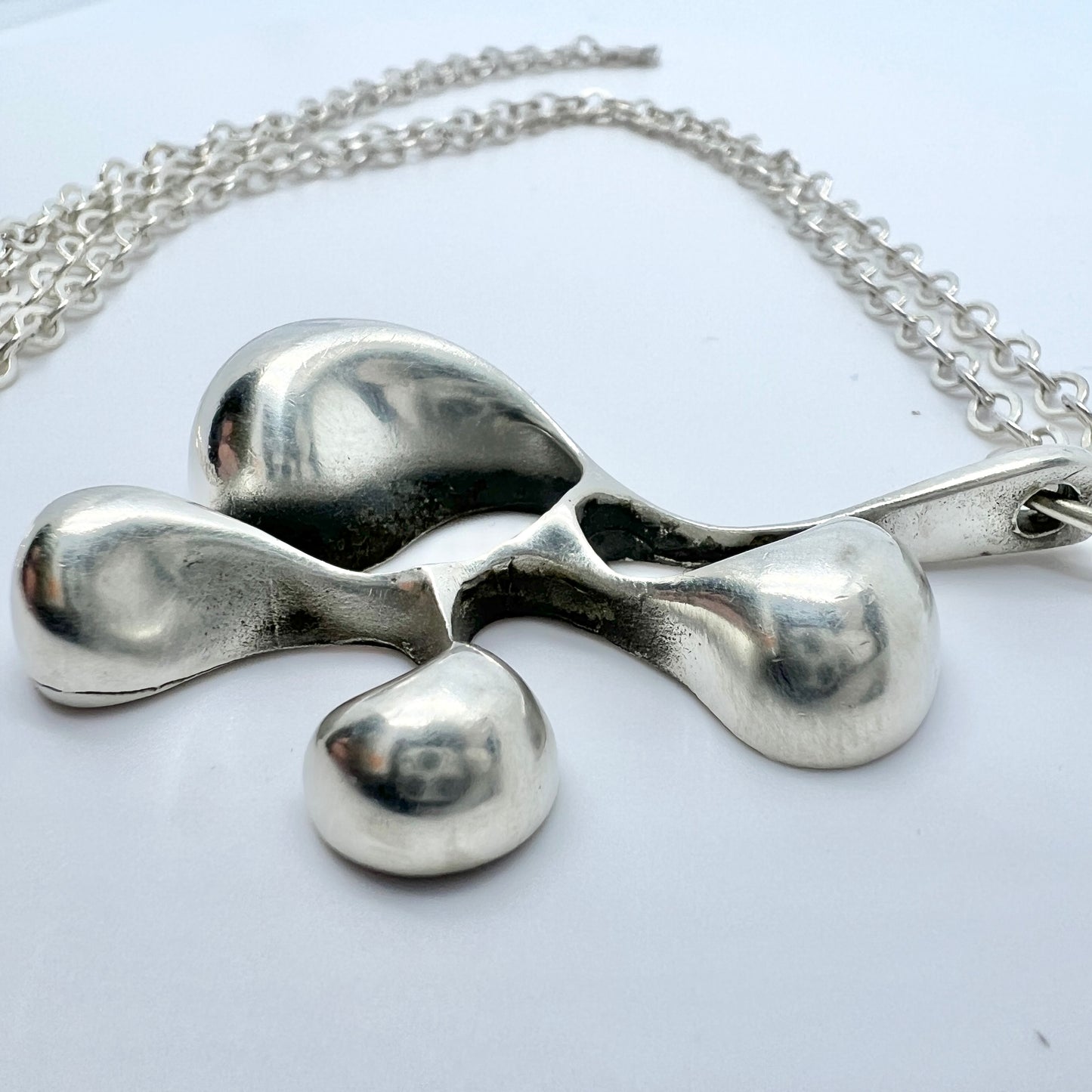 Karl Laine for Sten & Laine, Finland 1976. Vintage Sterling Silver Pendant Necklace. Signed.