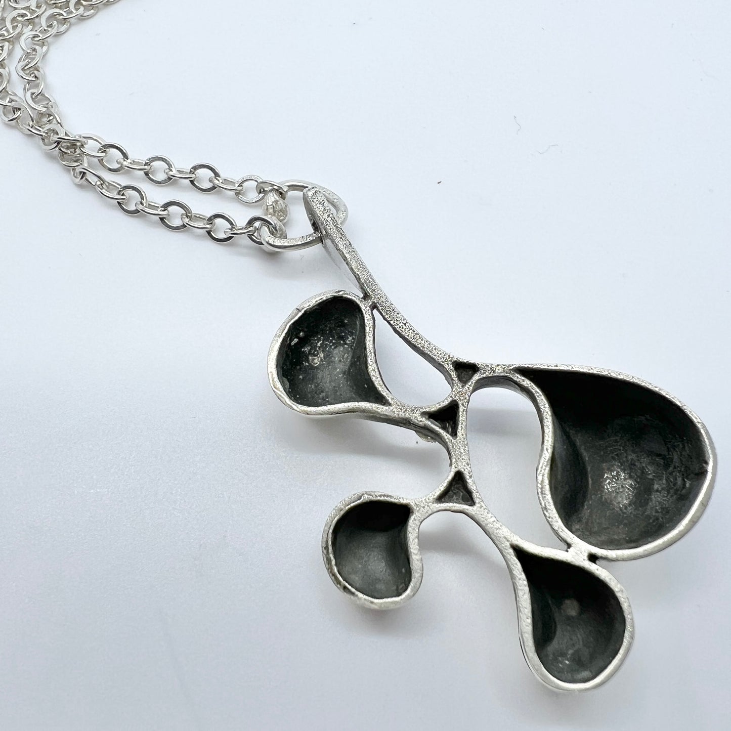 Karl Laine for Sten & Laine, Finland 1976. Vintage Sterling Silver Pendant Necklace. Signed.