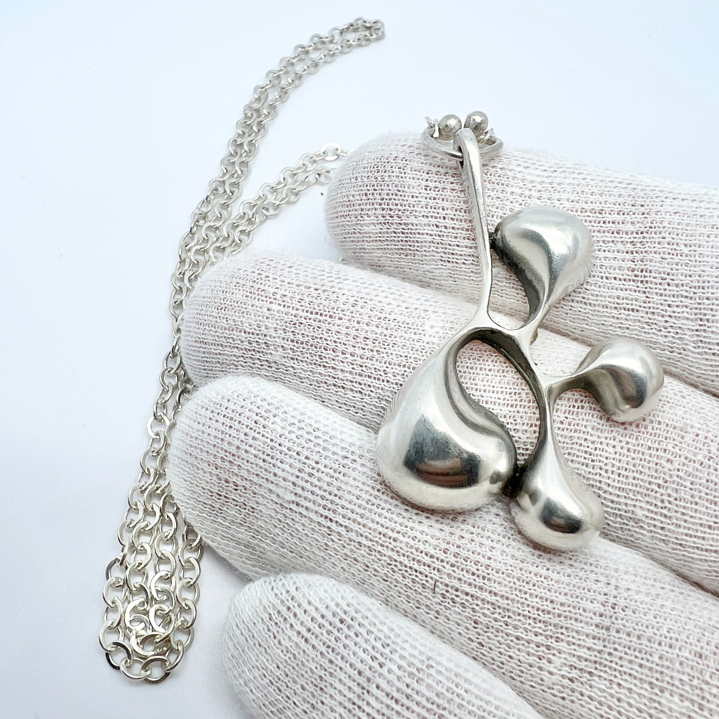 Karl Laine for Sten & Laine, Finland 1976. Vintage Sterling Silver Pendant Necklace. Signed.