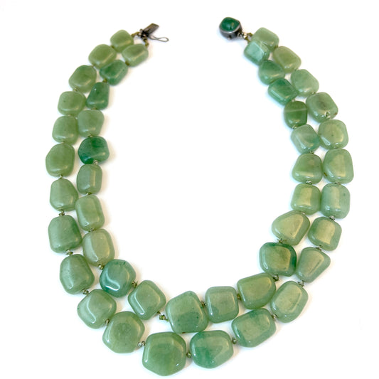 Vintage 1940-50s Two Strand Aventurine Silver Clasp Necklace.