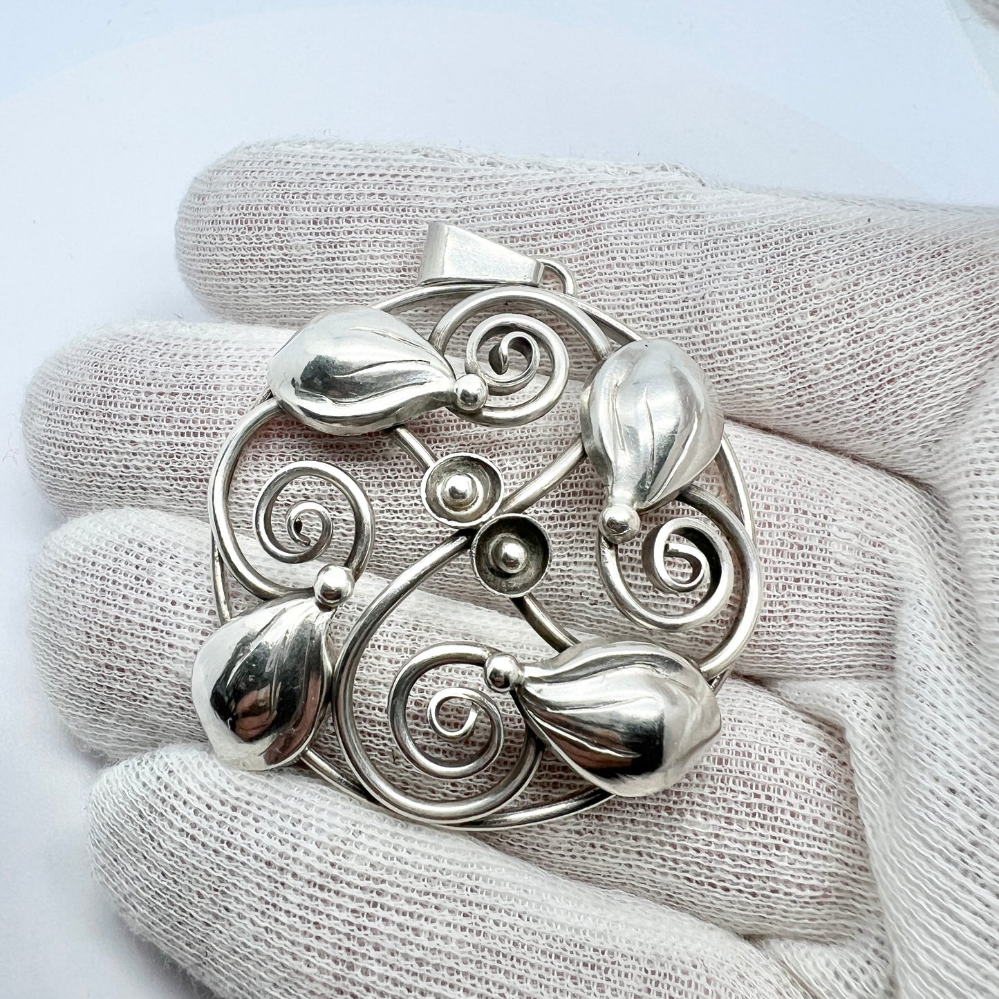 Kaplan, Sweden 1946. Vintage Sterling Silver Pendant.