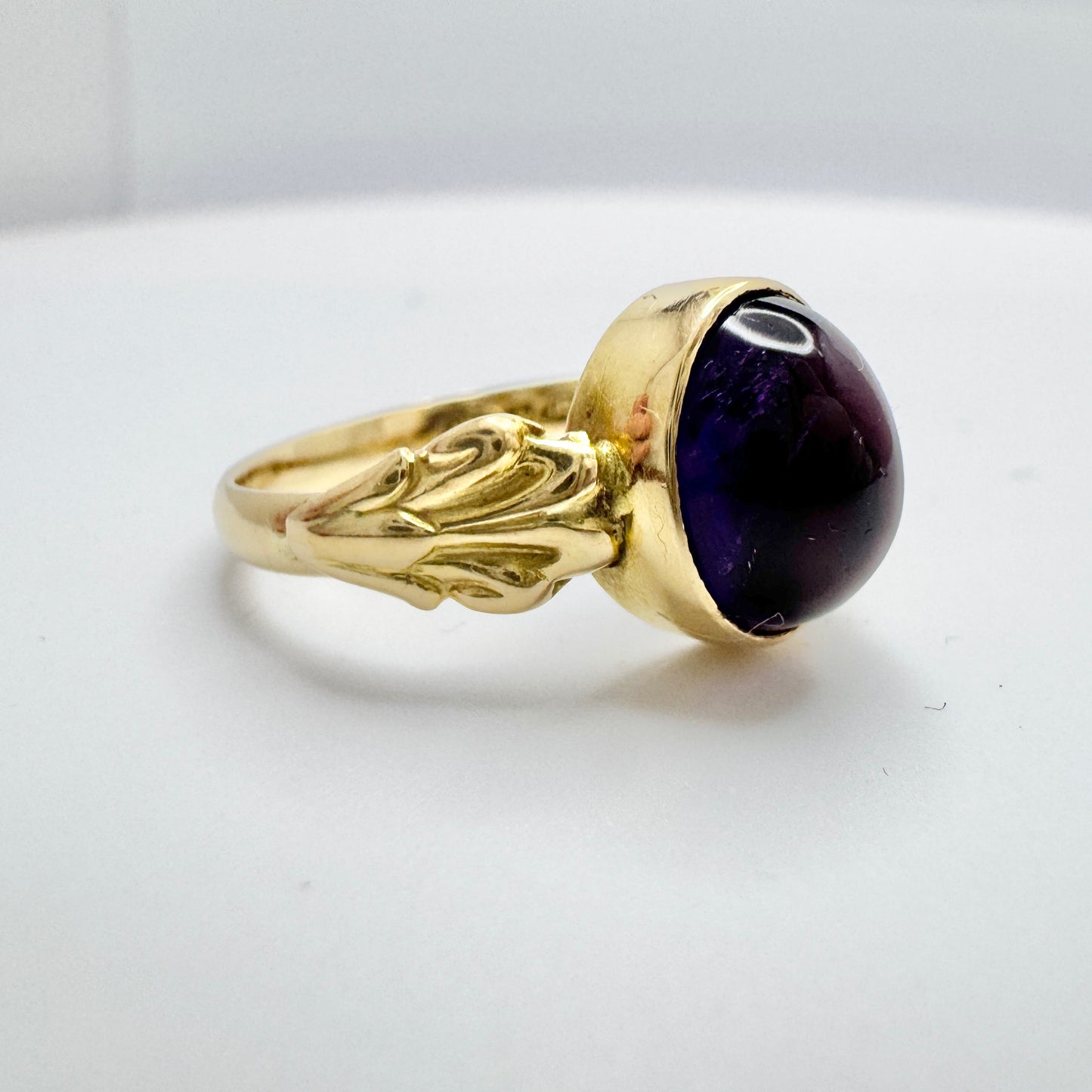 H O/Y. Finland 1941. Rare WW2-era 18k Gold Amethyst Ring.