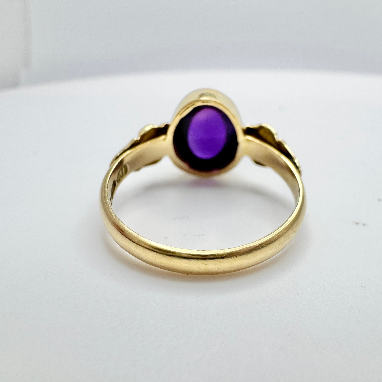 H O/Y. Finland 1941. Rare WW2-era 18k Gold Amethyst Ring.