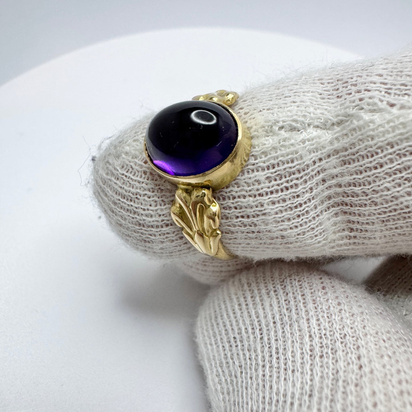 H O/Y. Finland 1941. Rare WW2-era 18k Gold Amethyst Ring.