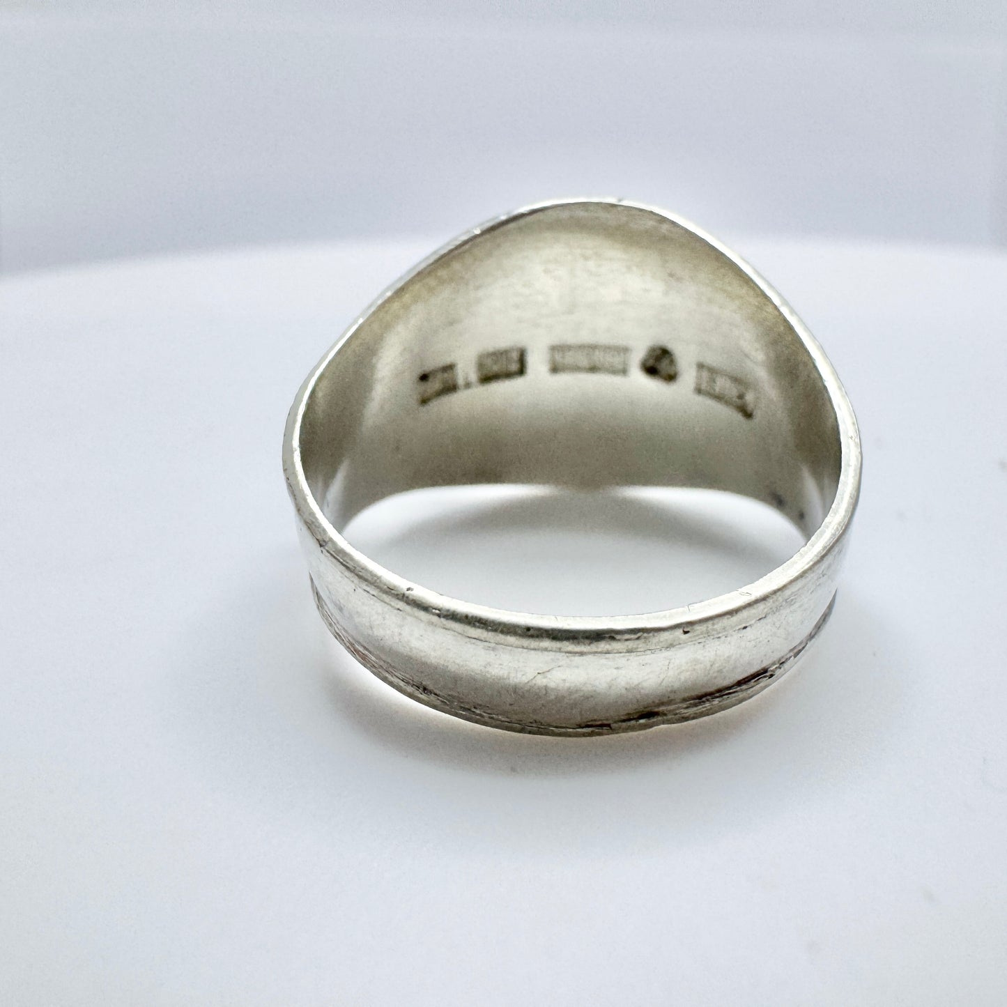 Oskar Eirama, Finland 1937. Vintage Sami / Laplander Solid Silver Wedding Band Ring.