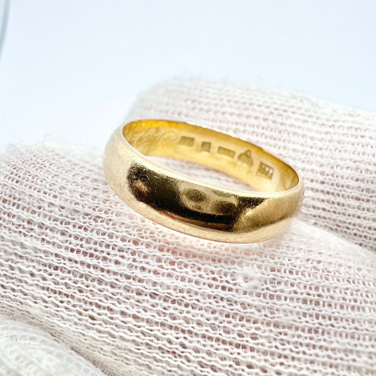 Sweden year 1901. Antique 20k Gold Wedding Band Ring.