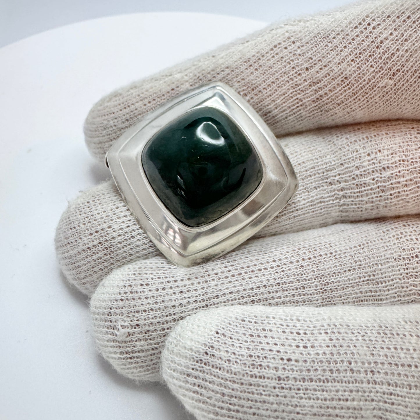 Vintage 1950-60s. Solid Silver Moss Agate Brooch.