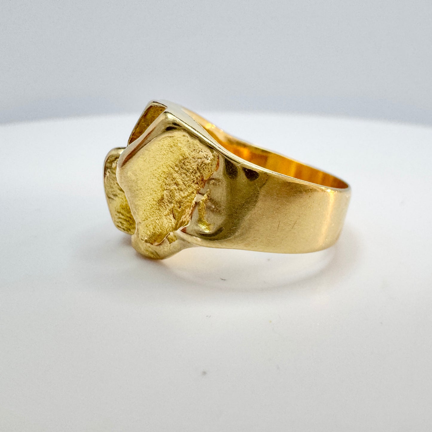 Björn Weckström for Lapponia, Finland. Vintage 18k Gold Ring. Design: Samurai